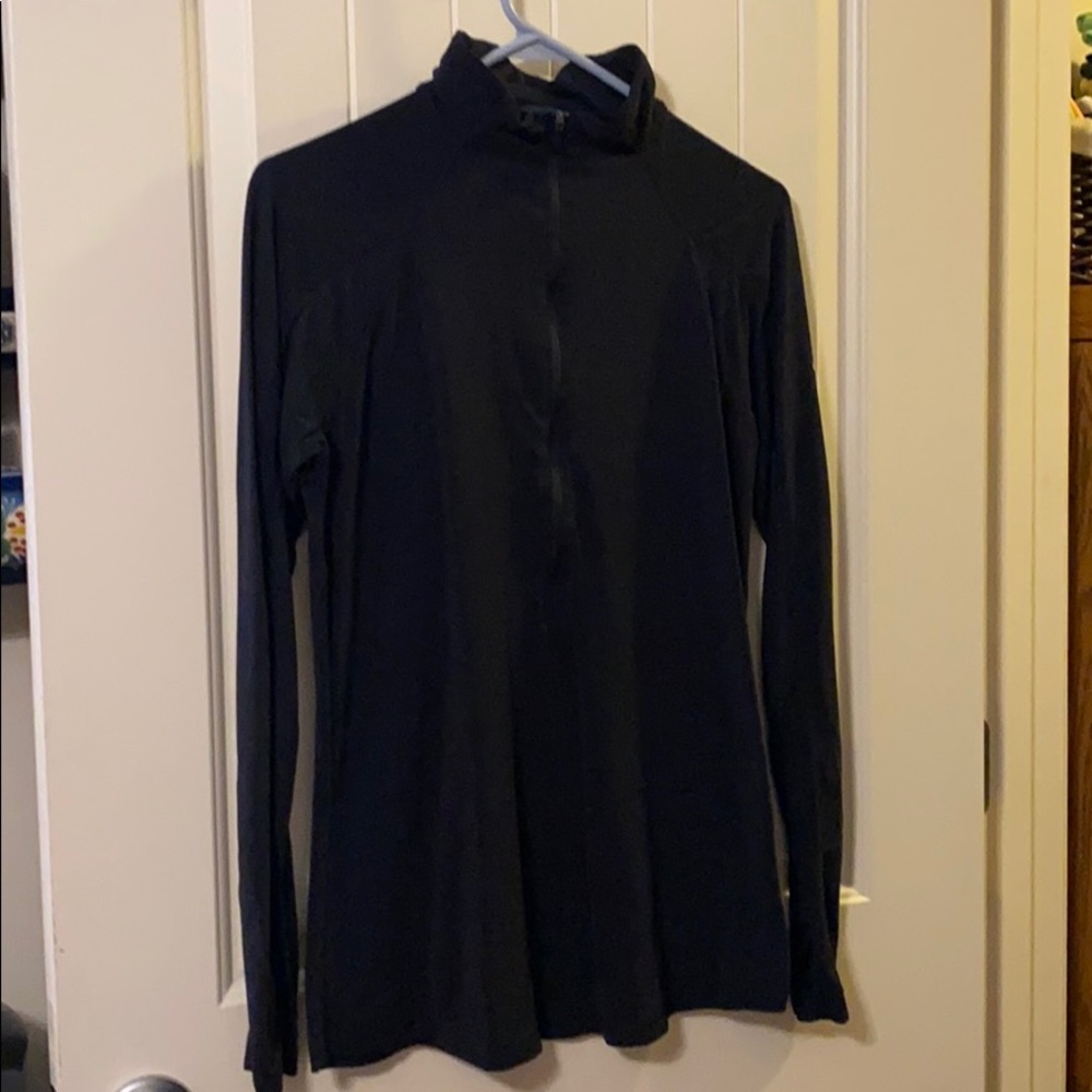 Large Columbia v-neck pullover